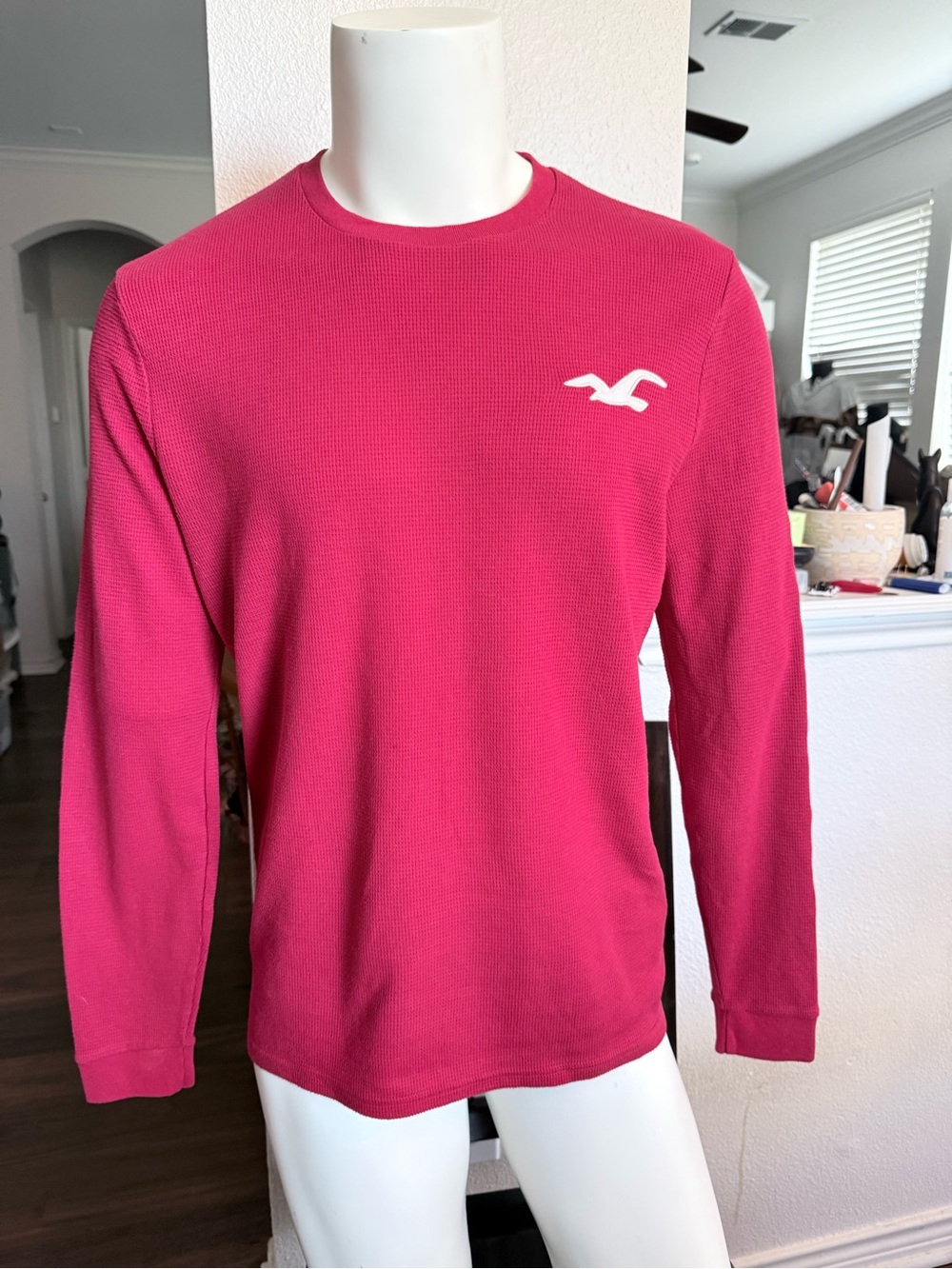 Hollister Men's Long-Sleeve Thermal Crewneck - Raspberry Pink